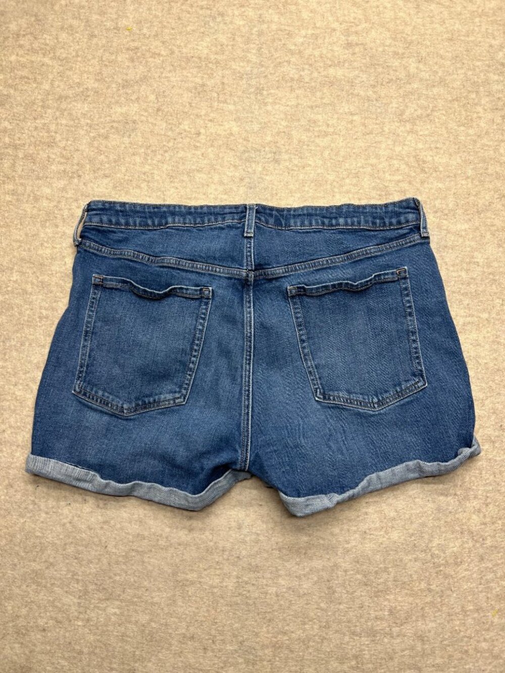 Old Navy O.G. Short High Rise Medium Wash Denim Jean Shorts Classic  18 - Picture 3 of 8